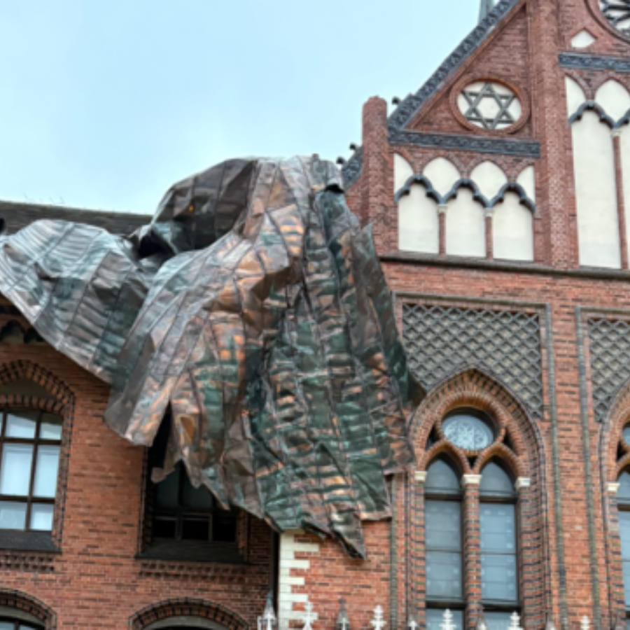 <p>Mākslas akadēmijā pēc stiprā vēja pabeigti neatliekamie dro&scaron;ības un tehniskie darbi</p>