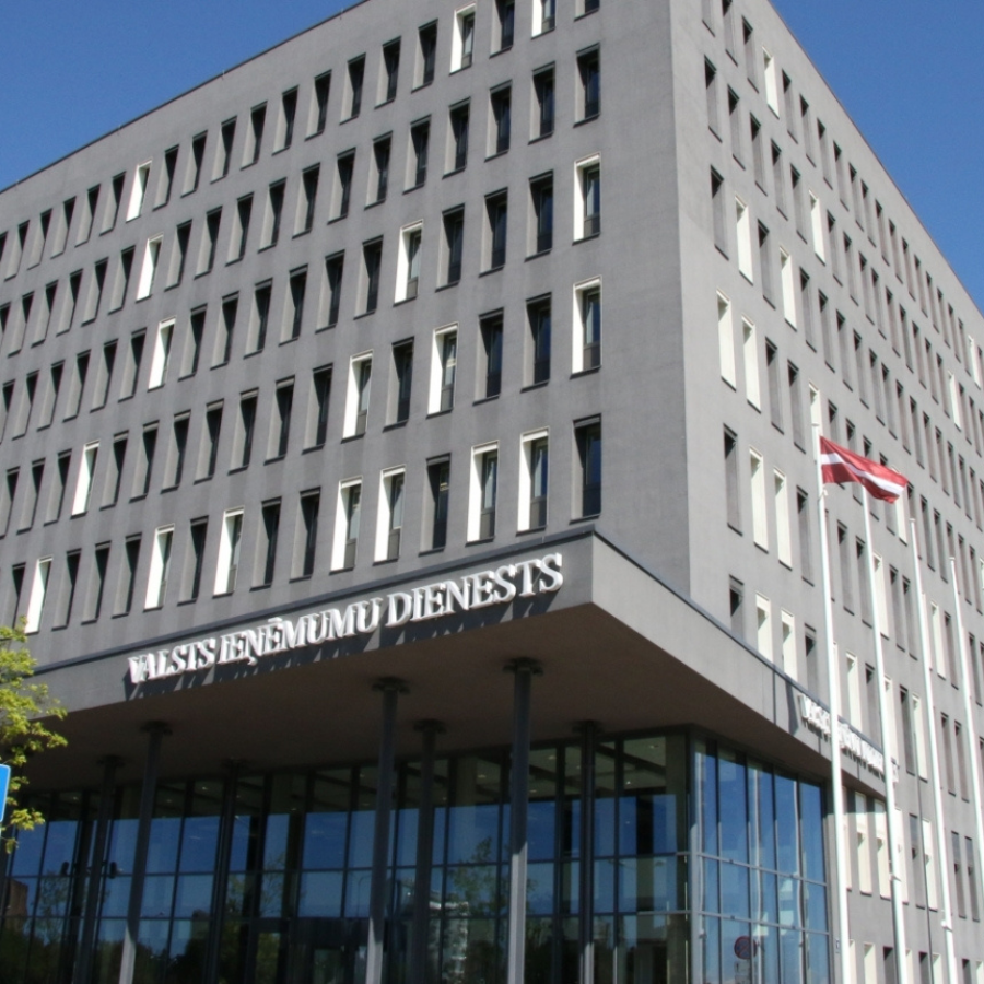 <p>Atlai&scaron;anas pabalstos aptuveni 300 VID nodarbinātajiem plānots izmaksāt 2,46 miljonus eiro</p>