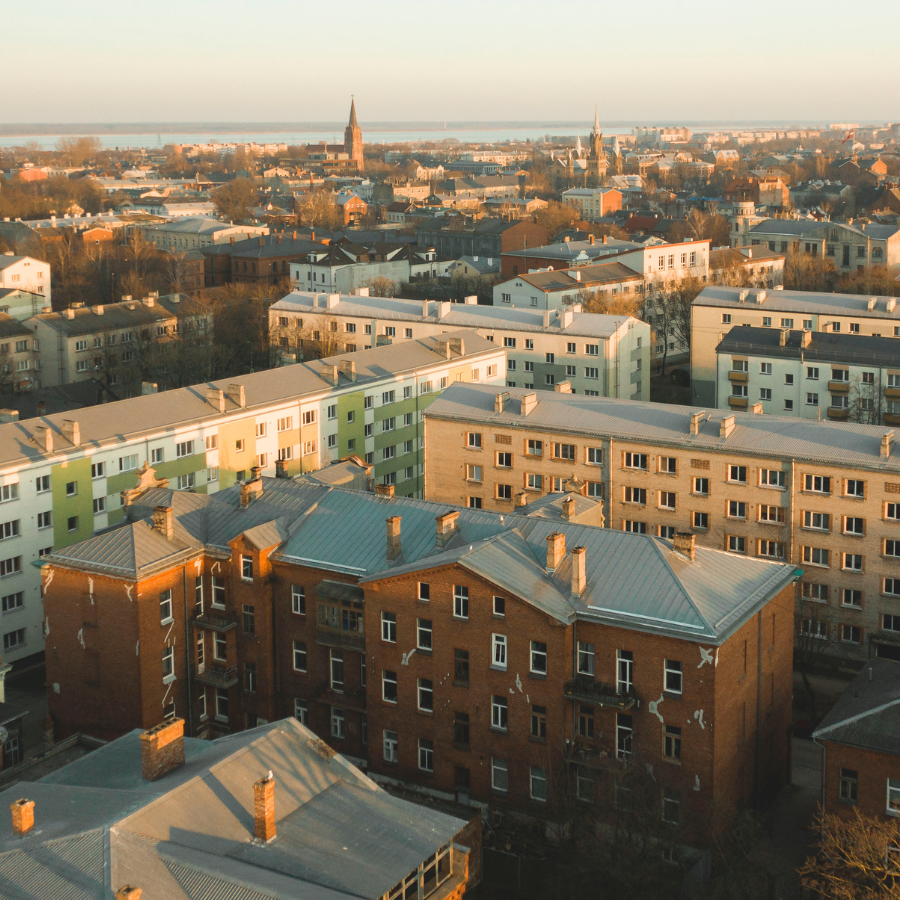 <p>Rīgā plāno sākt iekasēt īres maksu par pa&scaron;valdības dzīvokļiem</p>