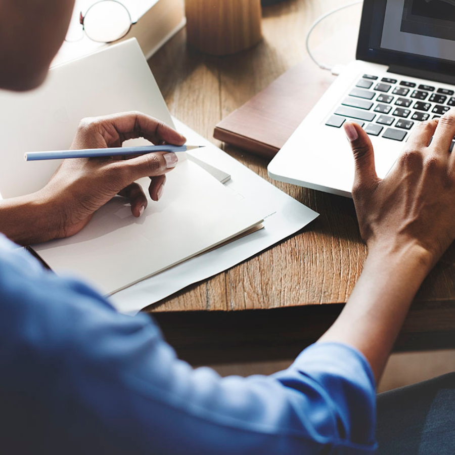 <p>No virsstundu apmaksas samazinā&scaron;anas iegūs tikai uzņēmēji un darba devēji</p>