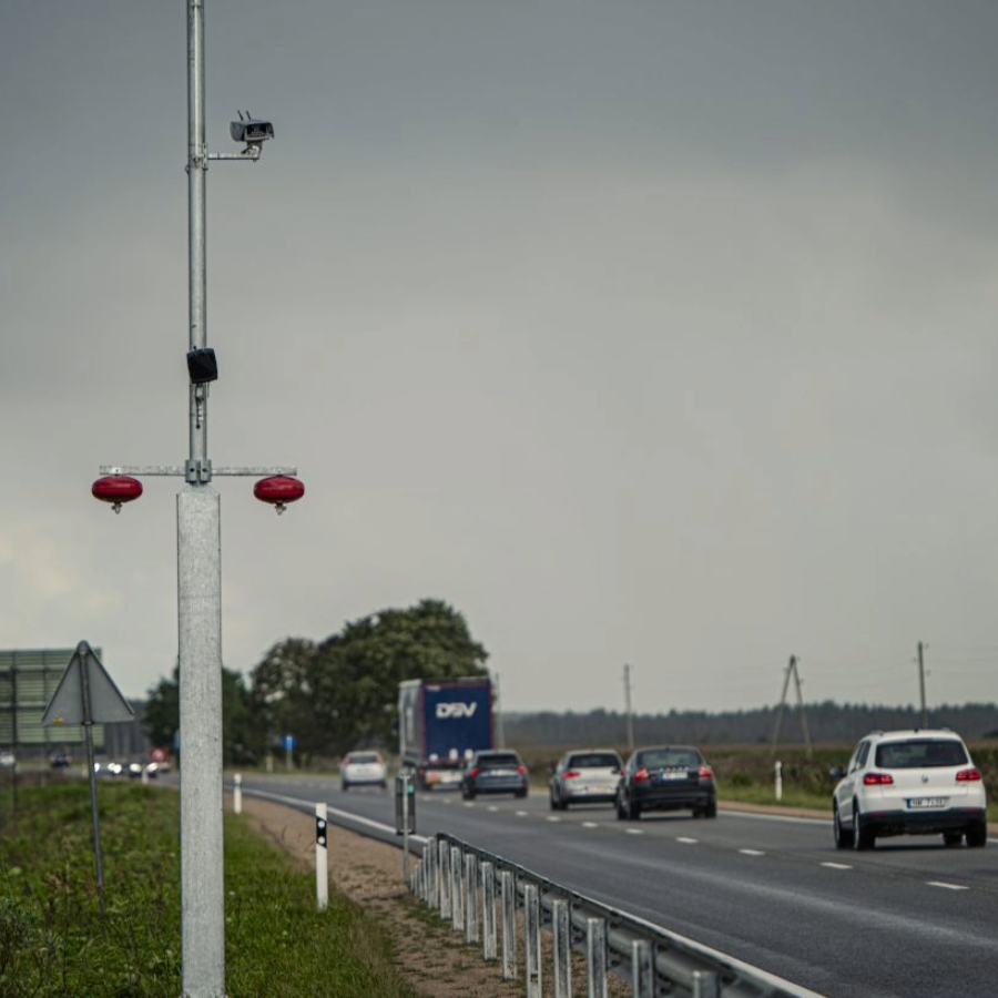 <p>Darbu sāk jauns vidējā ātruma kontroles posms uz autoceļa Tīnūži&ndash;Koknese&nbsp;</p>