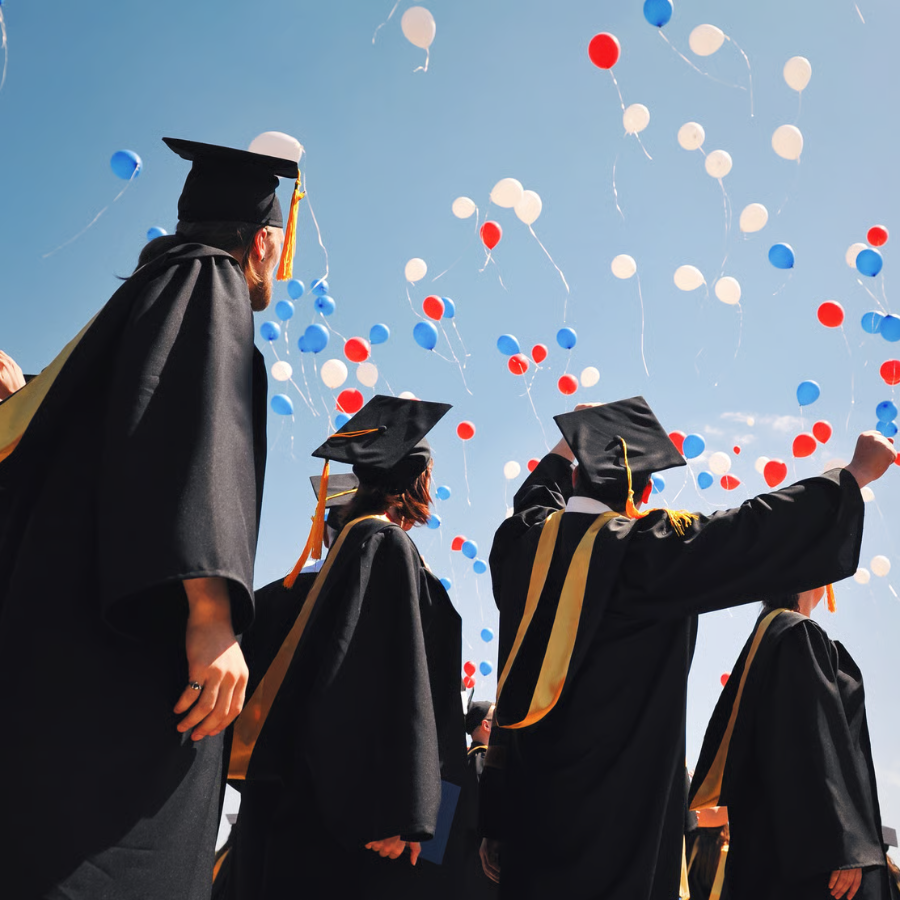 <p>Latvijā plāno pāriet uz atestātu izsnieg&scaron;anu elektroniskā formātā</p>