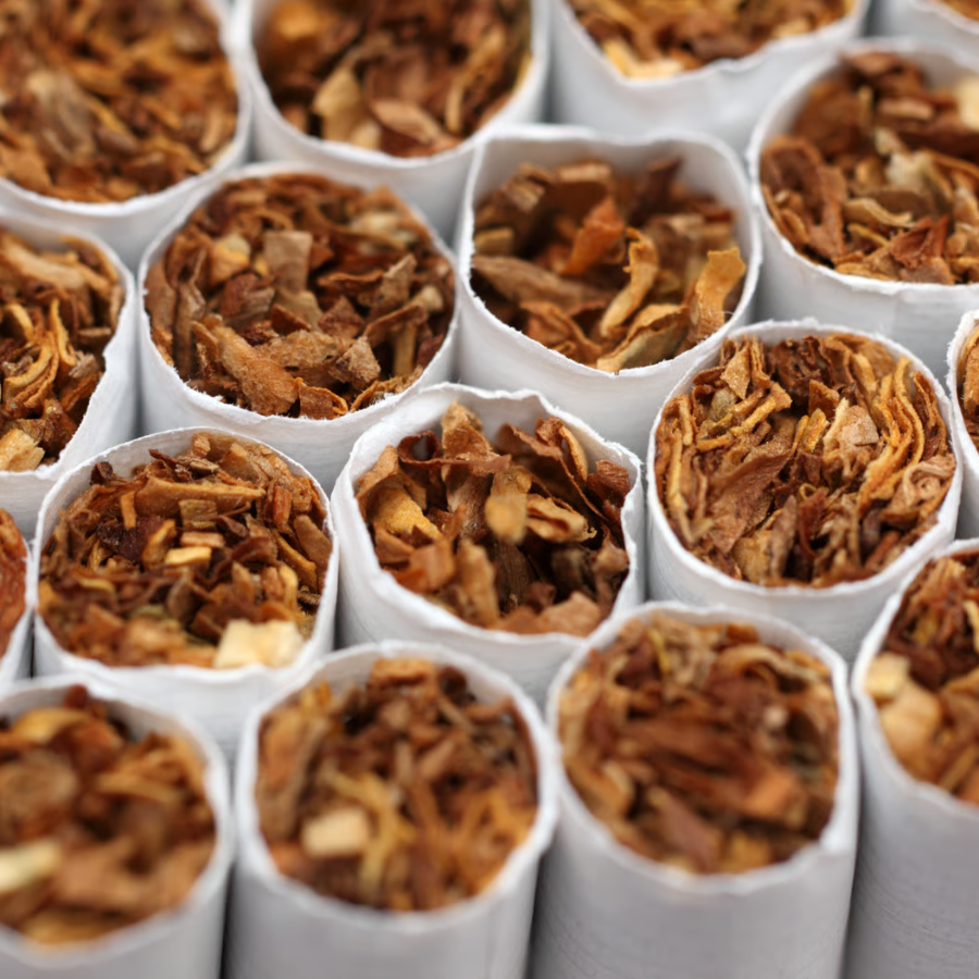 <p>Pētījums: Latvija ieņem nozīmīgu vietu Eiropas nelegālo cigare&scaron;u ražo&scaron;anas tīklā</p>