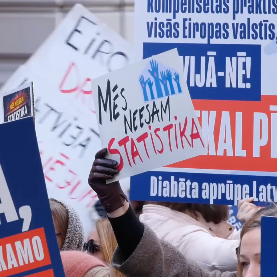 <p>Pie valdības ēkas piketā pieprasīs steidzamu 1. tipa diabēta pacientu atbalstu</p>
