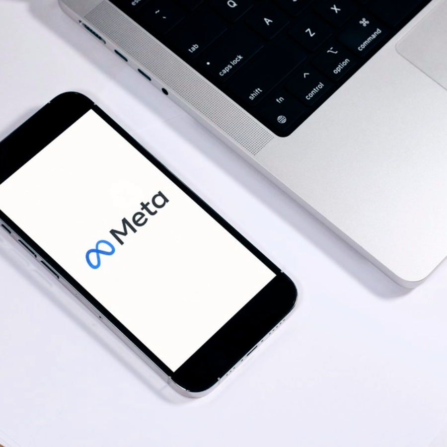 <p>Līdz ar ieguldījumiem "superintelekta" radī&scaron;anā &ldquo;Meta&rdquo; plāno atlaist 10% darbinieku</p>