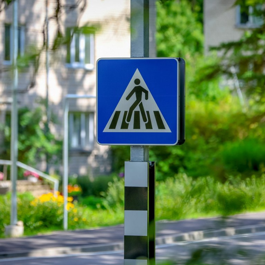 <p>Rīgā sāk uzlabot satiksmes dro&scaron;ību&nbsp;</p>