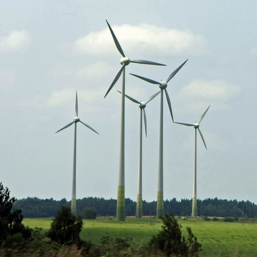 <p>Melnis: Visas vecās vēja turbīnas nekavējoties ir jāapseko</p>