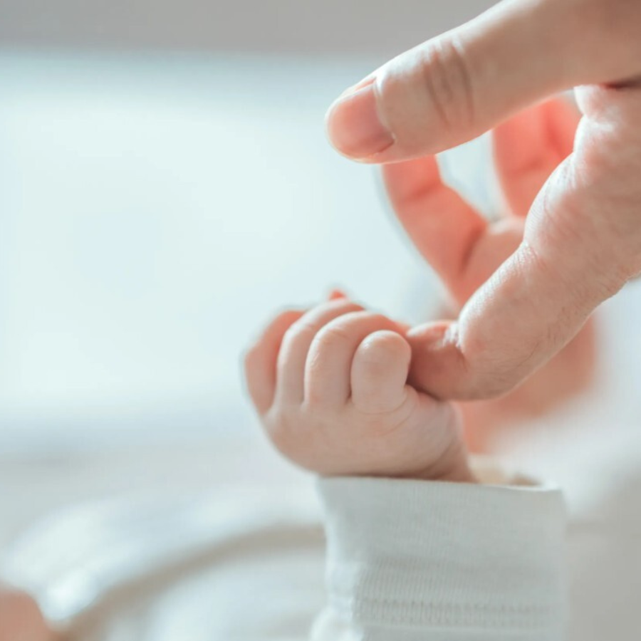<p>Latvijā sāk programmu ilgtermiņa atbalstam jaunajām māmiņām</p>