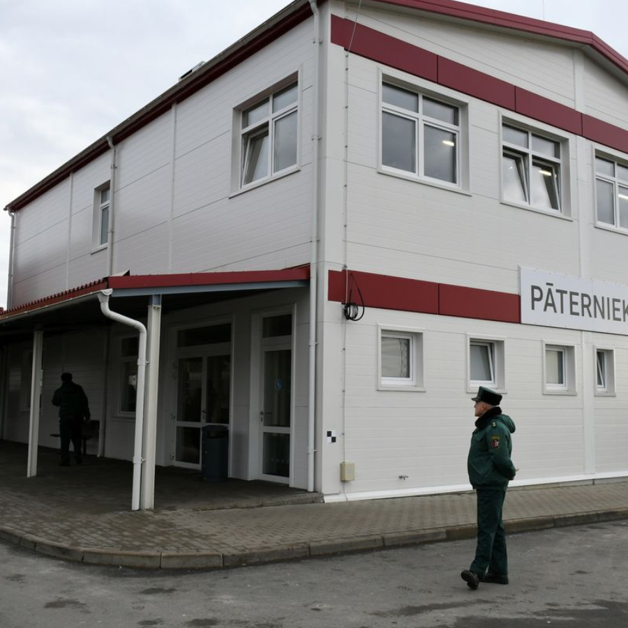 <p>Pāternieku robežpunktu neslēgs, robežas tuvumā uz mācību laiku izvietos NATO spēkus</p>