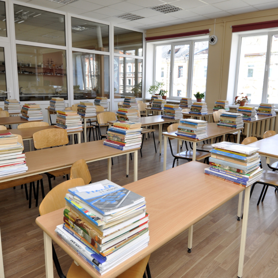 <p>Rīgas dome atbalsta izglītības iestāžu tīkla pilnveido&scaron;anu, slēdzot un reorganizējot vairākas skolas un bērnudārzus</p>