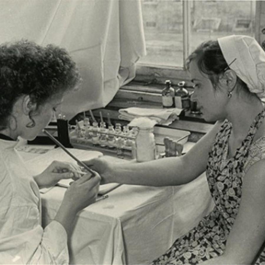 <p>Par godu Asins dienesta 85 gadu jubilejai &ndash; ceļojo&scaron;a izstāde Rīgas tirdzniecības centros un LNB</p>