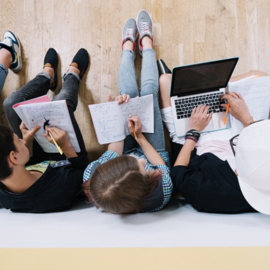 <p>Ēnu diena &scaron;ogad notiks 1. aprīlī</p>