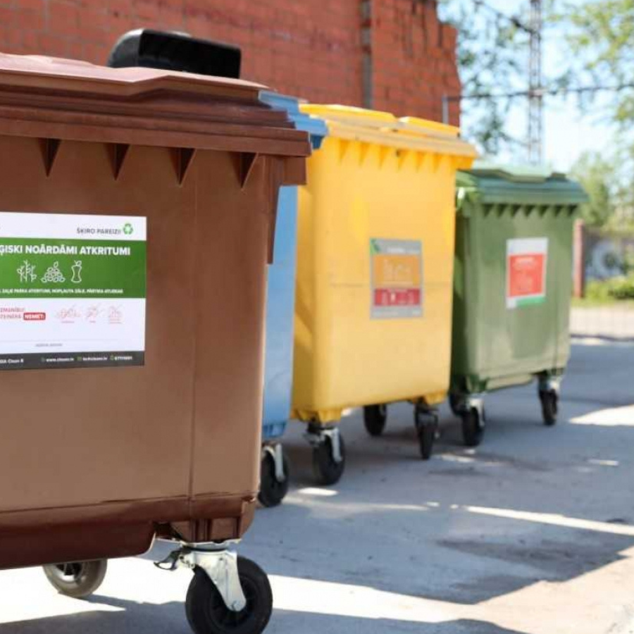 <p>Latvijā 47% iedzīvotāju nav pietiekami informēti par pareizu atkritumu &scaron;ķiro&scaron;anu</p>