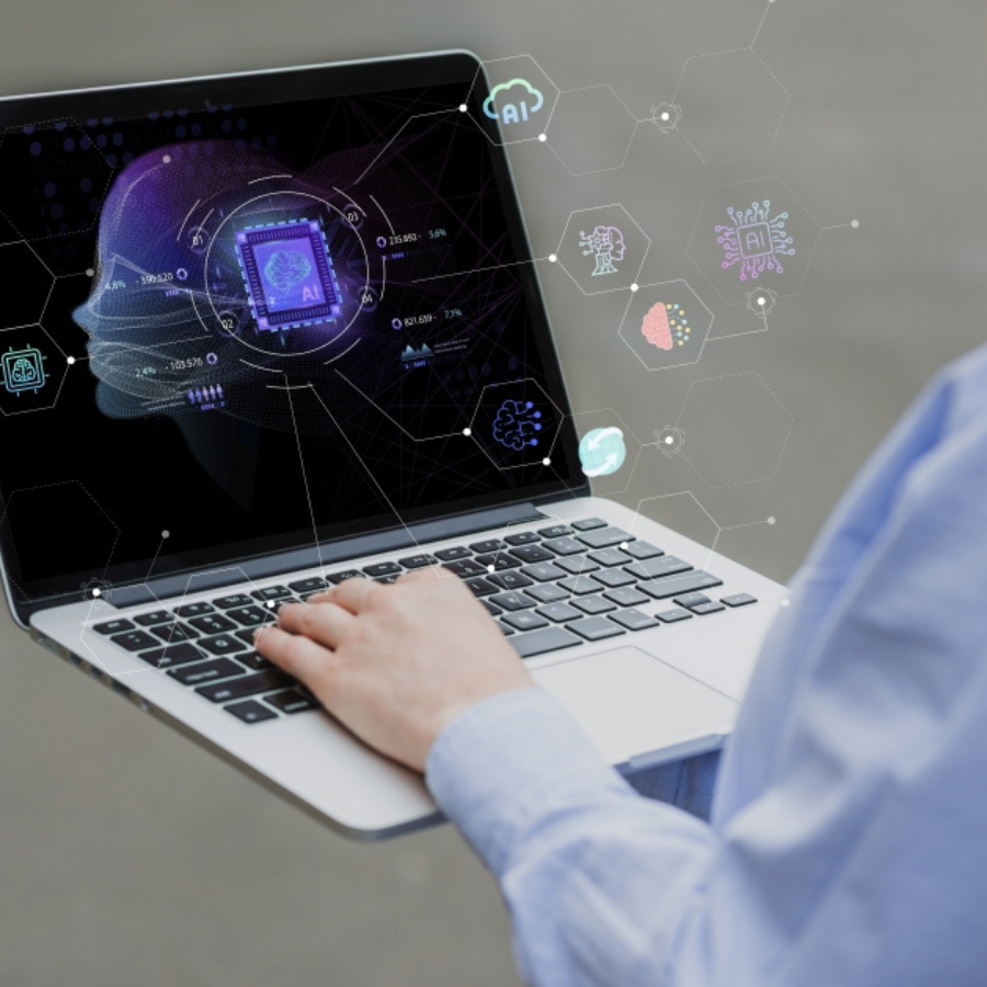 <p>Aicina skolotājus kļūt par mākslīgā intelekta vēstne&scaron;iem</p>