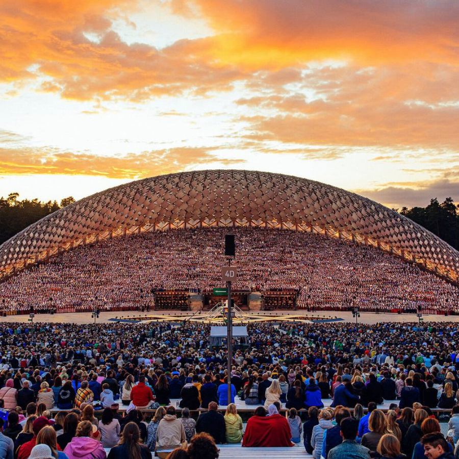 <p>Raimonda Paula dziesmu svētku "Manai dzimtenei" koncerta nosaukumā maestro vārds tomēr netiks iekļauts</p>