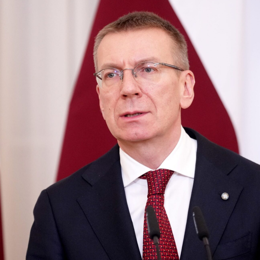 <p>Valsts prezidents izsludina grozījumus Valsts civildienesta likumā</p>