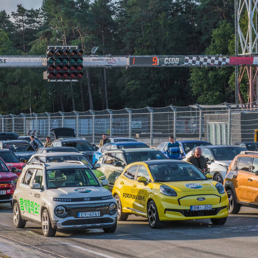 <p>Latvijas eauto konkurss sola līdz &scaron;im aizraujo&scaron;āko sezonu</p>