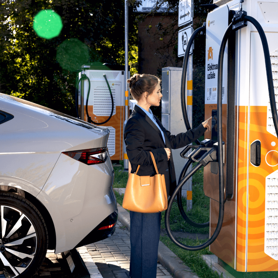 <p>&ldquo;Elektrum Drive&rdquo; apbalvo efektīvākos elektroauto modeļus Latvijā</p>