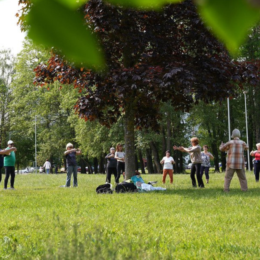 <p>Aicina pievienoties bezmaksas sporta nodarbībām apkaimēs</p>