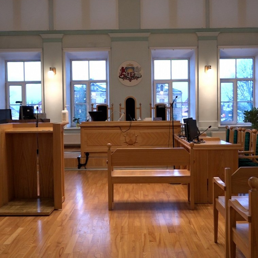 <p>Tiesa jūlijā sāks skatīt lietu pret BKUS medmāsu par bērna nāvi, sajaucot medikamentus</p>