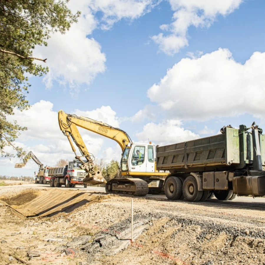<p>Bauskas novadā no tre&scaron;dienas sāks reģionālā autoceļa starp Bārbeli un Ozolaini pārbūvi</p>