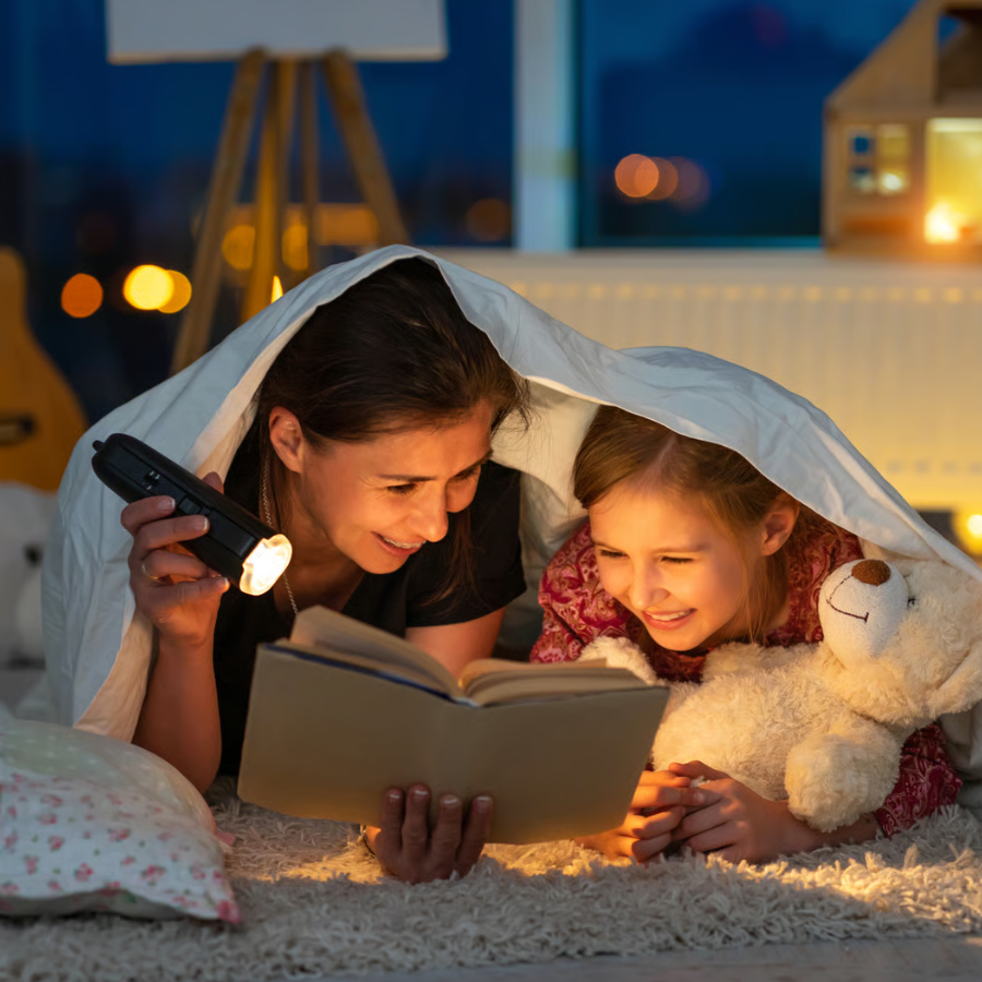 <p>&ldquo;Pasaku festivālā&rdquo; mudinās bērniem lasīt priek&scaron;ā jau no agrīna vecuma</p>