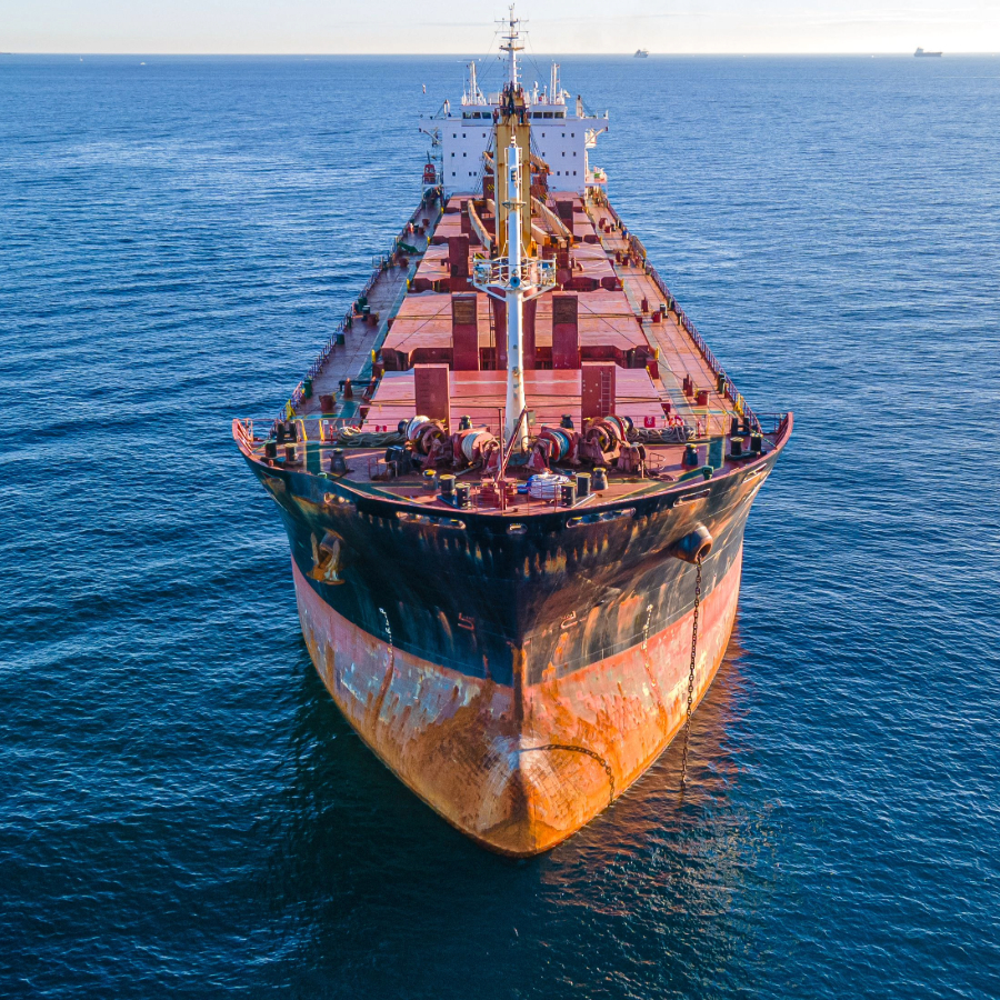 <p>Ekonomists: Atjaunojot kuģu satiksmi, konflikta Tuvajos Austrumos ietekme uz globālo ekonomiku būs minimāla</p>