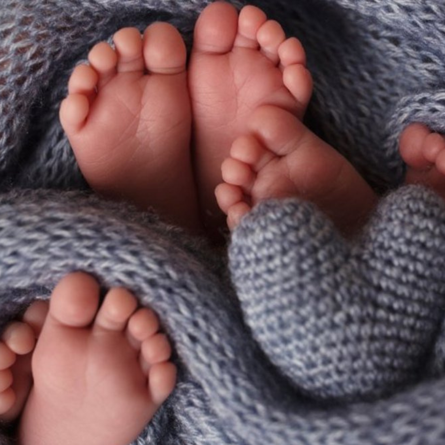 <p>Rīgas Dzemdību namā sagaidīti &scaron;ogad pirmie trīnī&scaron;i&nbsp;</p>