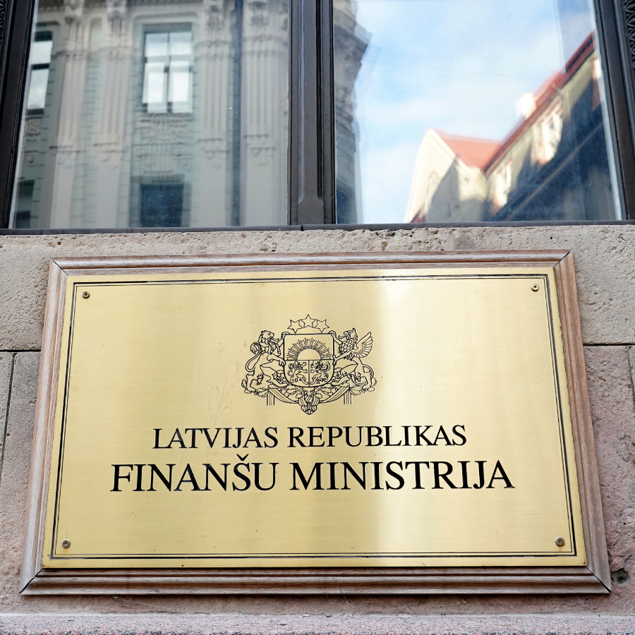 <p>Aicina izglītības iestādes izvirzīt pretendentus Simtgades stipendijai</p>