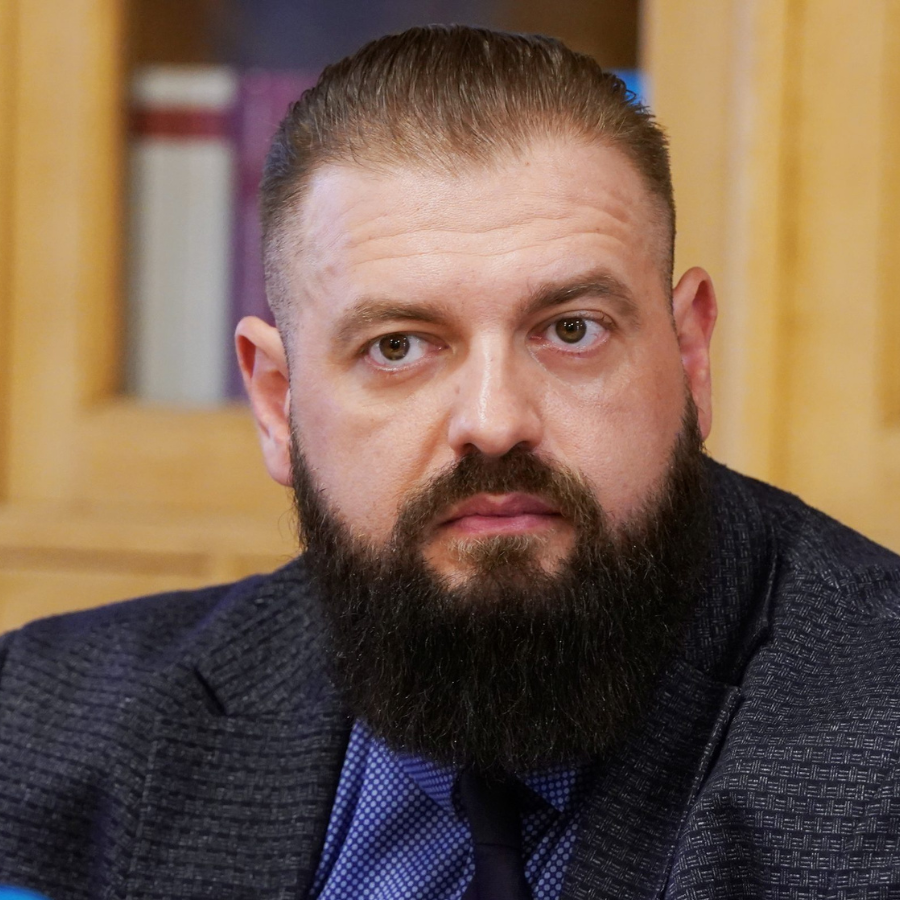 <p>Apgabaltiesa atstāj apcietinājumā Liopu, bet Cerusu atbrīvo</p>