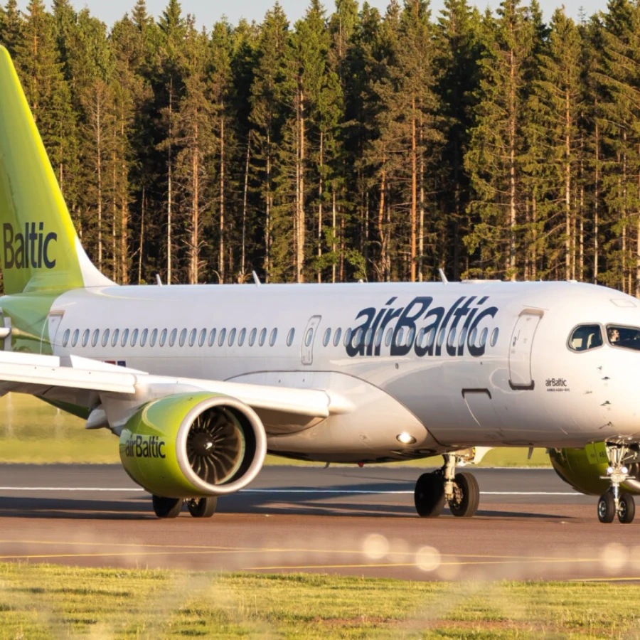 <p>"airBaltic" potenciāli varētu atlaist 500 līdz 700 darbinieku</p>
