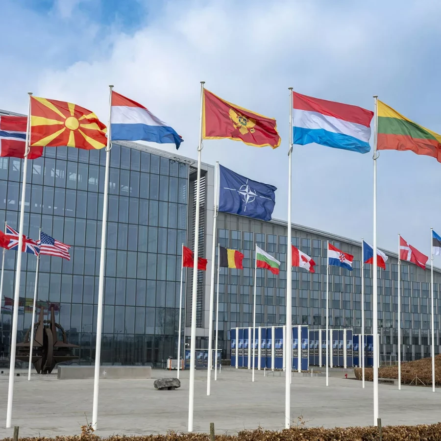 <p>NATO komandieris nākamnedēļ izklāstīs "uzvaras teoriju" Krievijas uzbrukuma atvairī&scaron;anai</p>