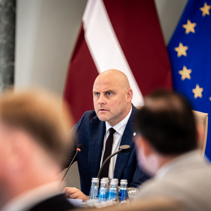 <p>Potenciālajiem koalīcijas partneriem piedāvā stingras fiskālās disciplīnas un pārmaiņu plānu</p>
