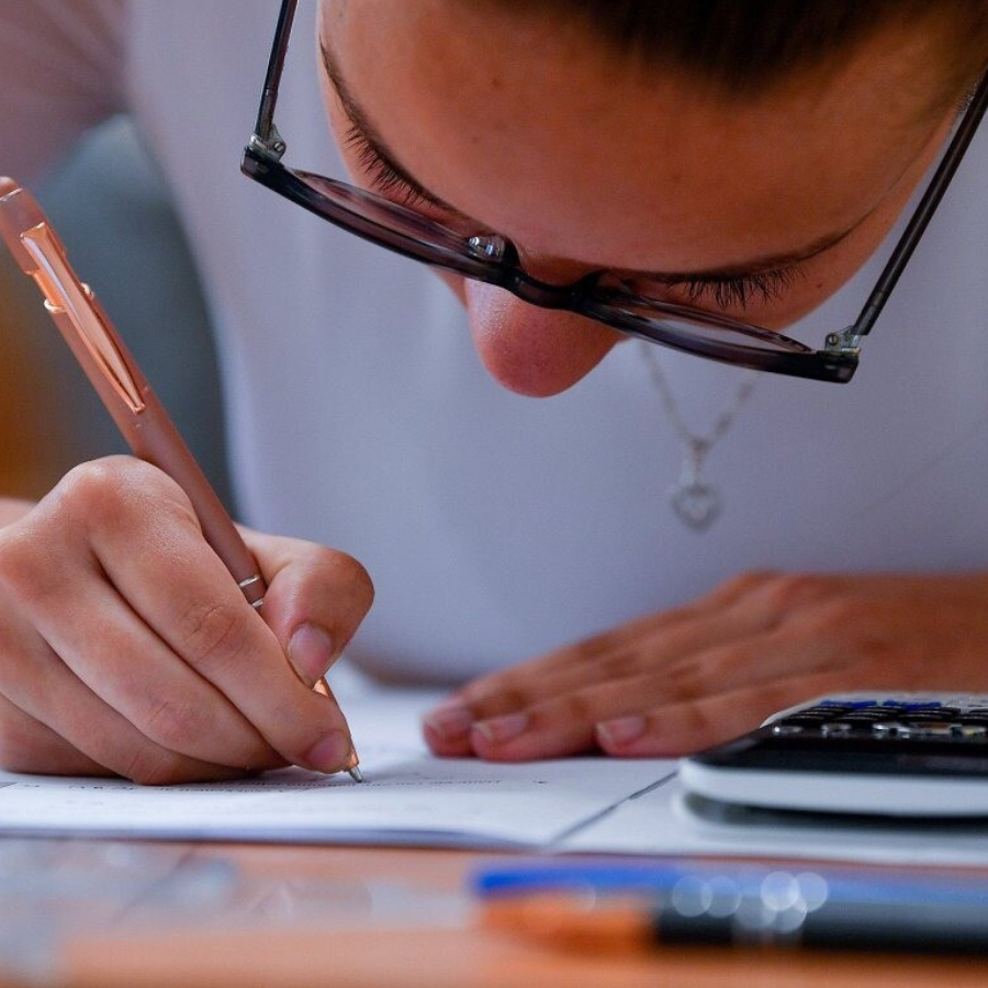 <p>Dabaszinātņu diagnosticējo&scaron;ajā darbā 9. kla&scaron;u skolēniem vidējais vērtējums bijis tikai 45%</p>