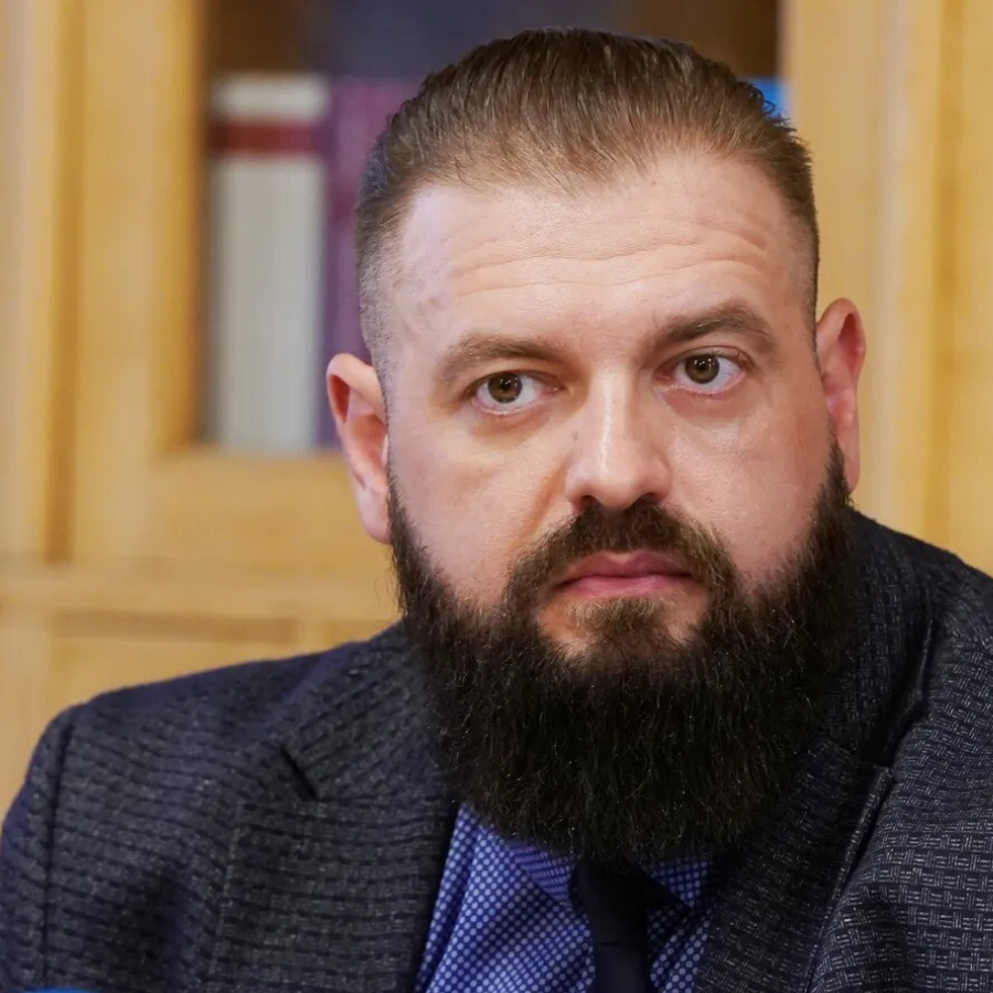 <p>No apcietinājuma pret dro&scaron;ības naudu atbrīvots kādreizējais VDAA direktors Liopa</p>