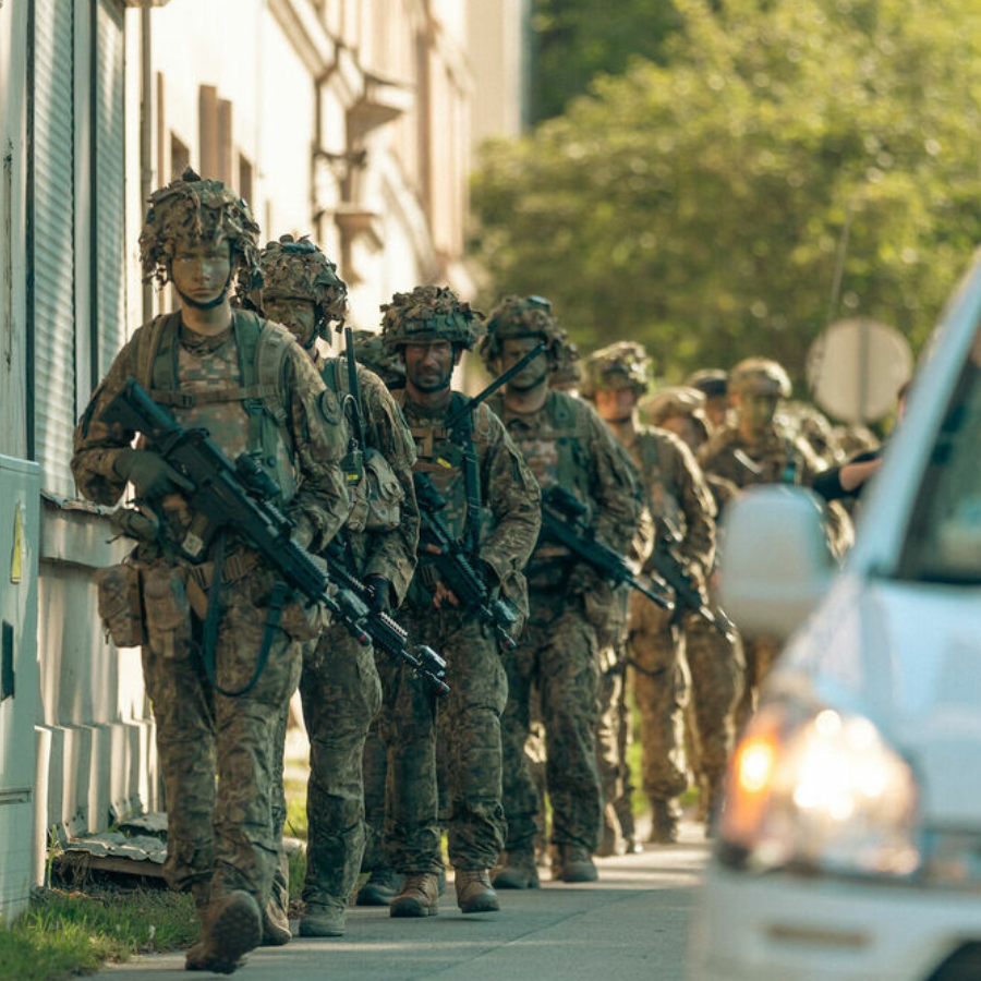 <p>Militāro mācību laikā Rīgā būs redzami karavīri un militārā tehnika</p>