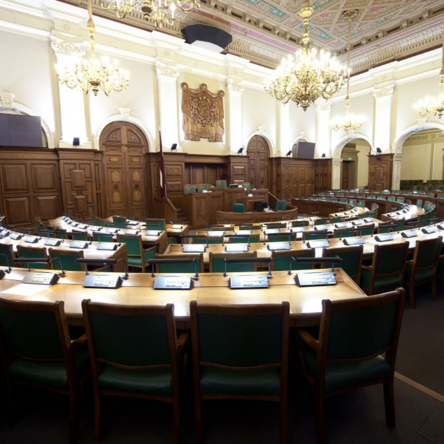 <p>Jaunas aptaujas dati dod cerību 15. Saeimā iekļūt septiņām partijām</p>